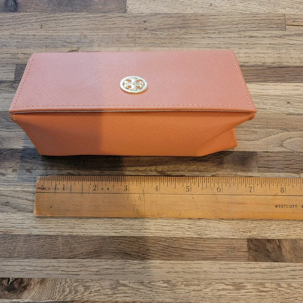 Tory Burch eyewear model case